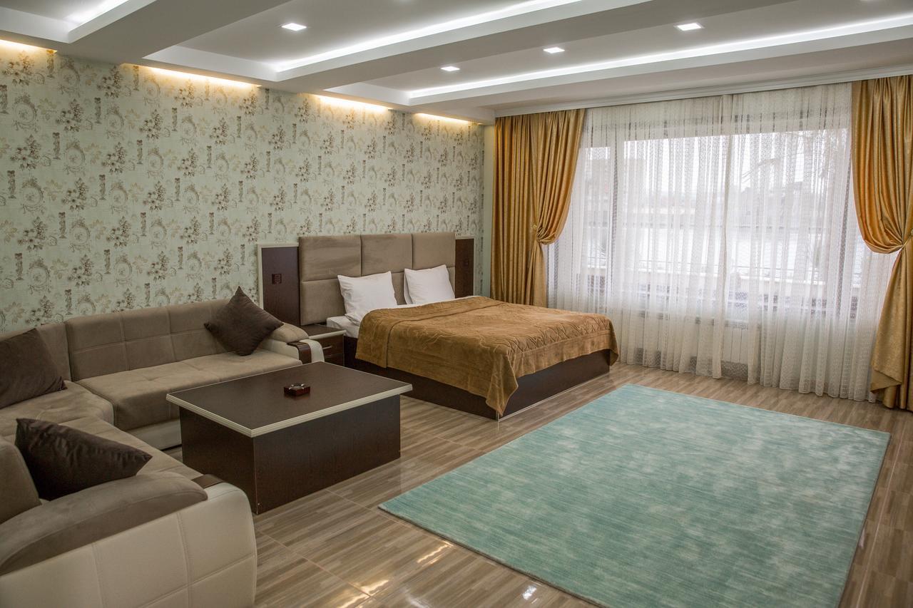 Semeni Hotel & Restaurant Mingachevir Bagian luar foto