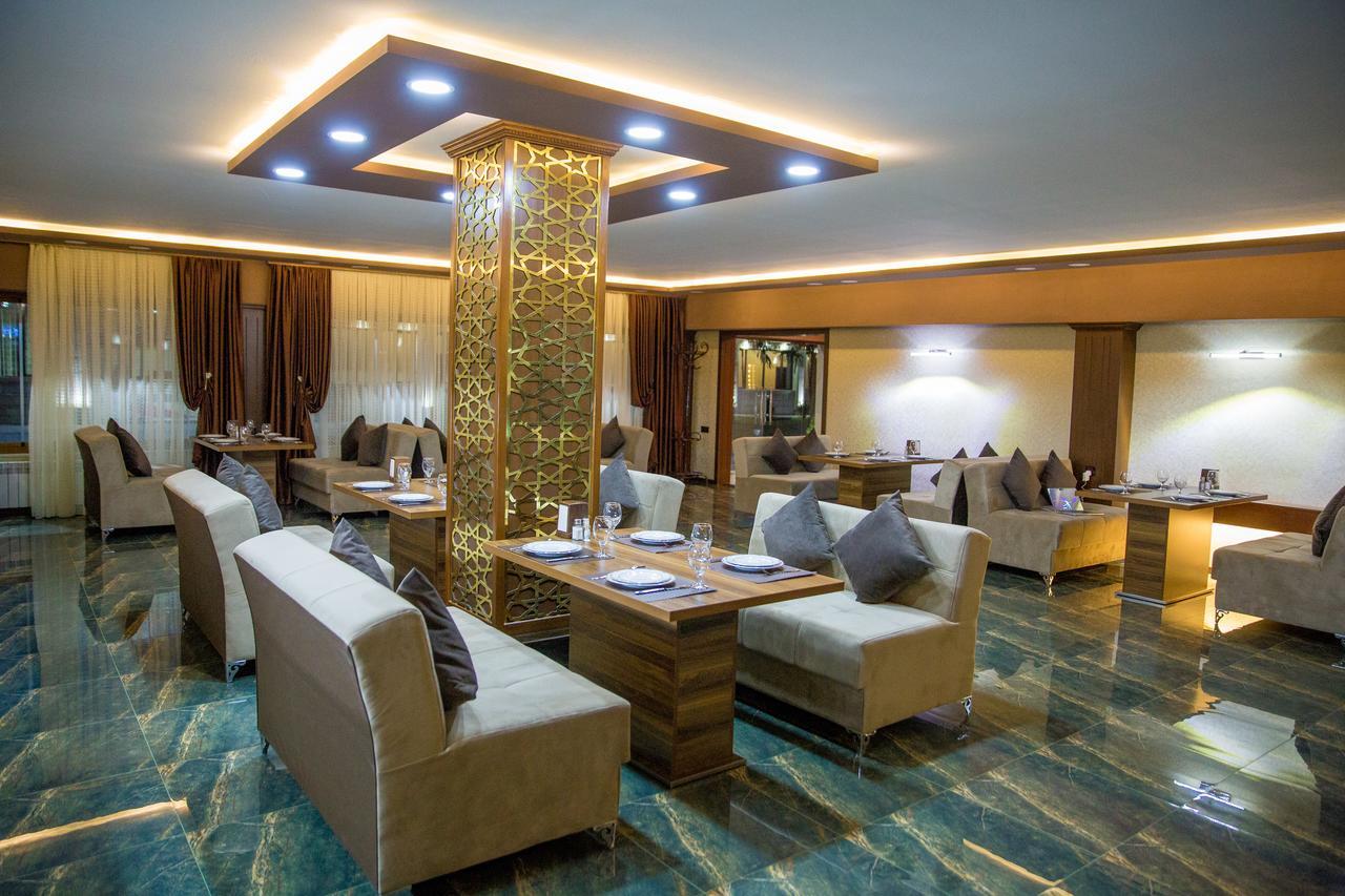Semeni Hotel & Restaurant Mingachevir Bagian luar foto